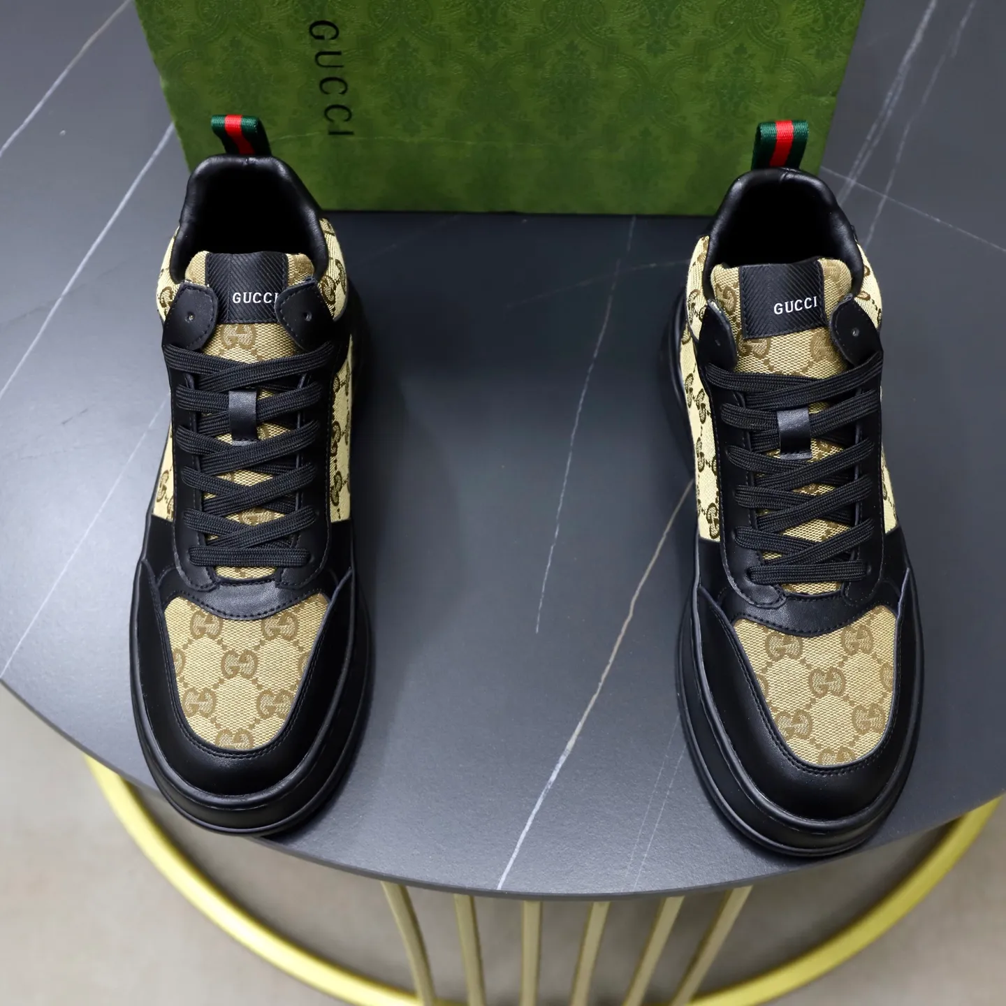 Ex-factory price: 442💰🙅‍♂️🙅‍♂️🙅‍♂️ Brand: GUCCI Standard code: 38-44 (45 customized) Grade: Same as the official website Material: Original cowhide material spliced with brand cloth Comfortable and breathable lining Lightweight and wear-resistant sports outsole Style category: Men's fashionable casual shoes Running sports shoes Distinguished luxury brand elements Top luxury color: actual picture color